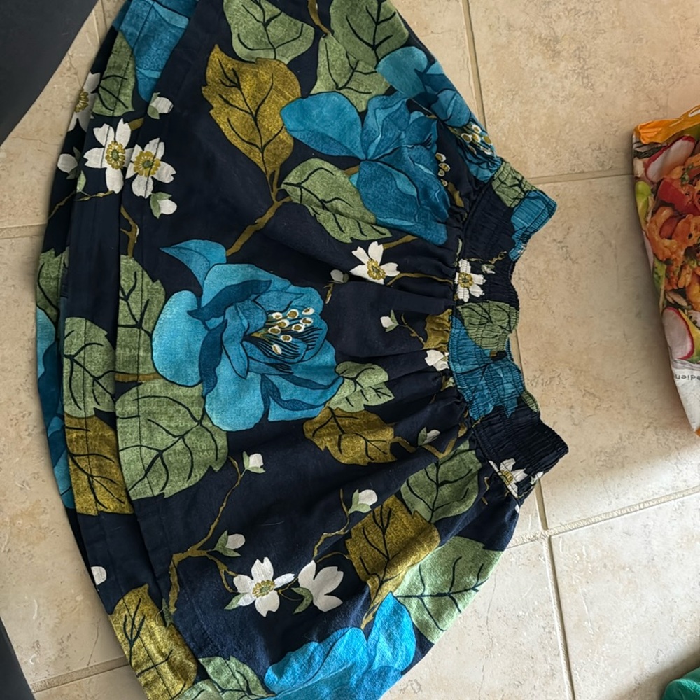 Hollister skirt size s